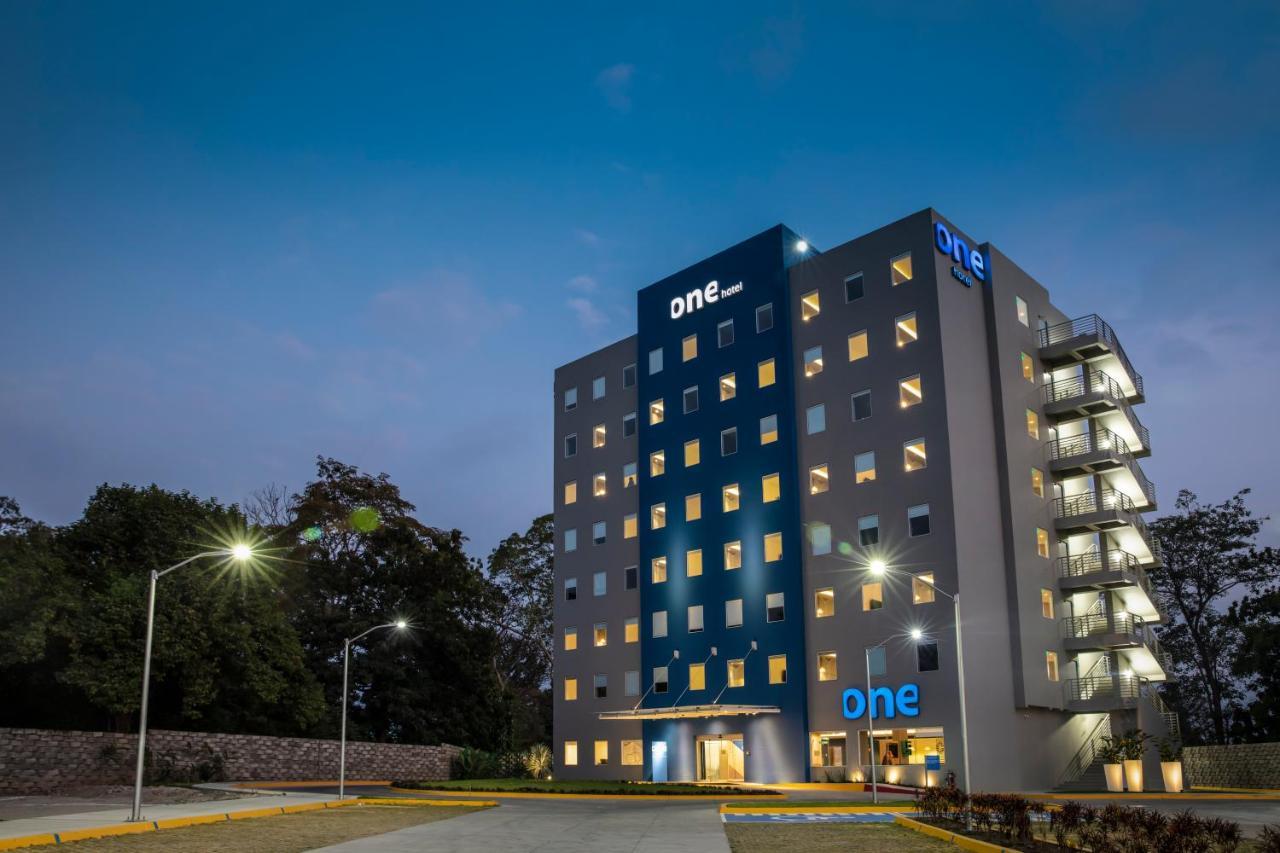 One Tapachula Hotel Exterior photo